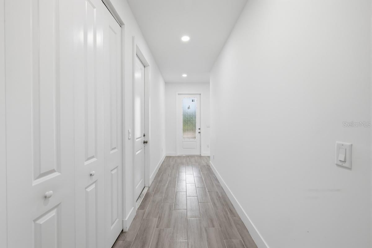 ROTONDA LAKES - Residential