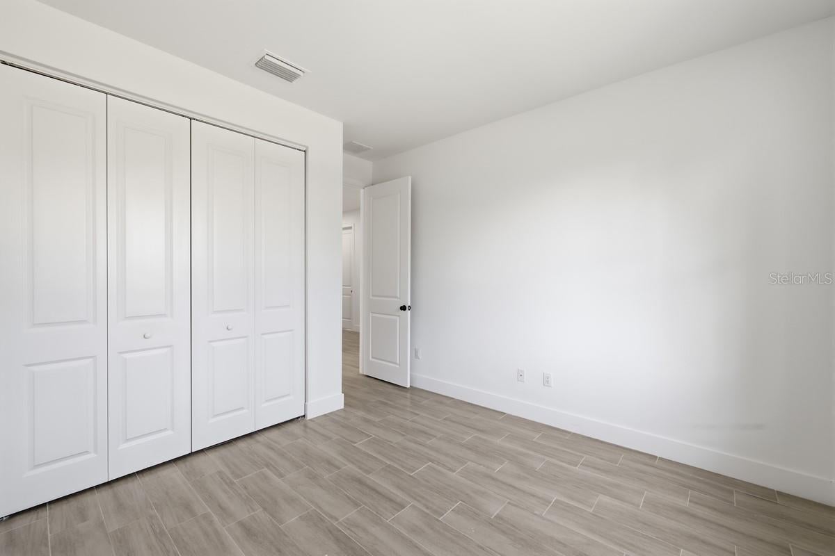 ROTONDA LAKES - Residential