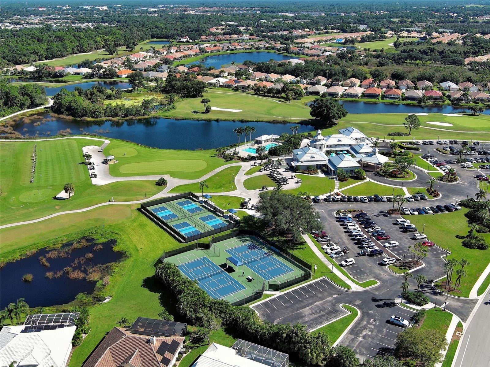 PELICAN POINTE GOLF & COUNTRY CLUB - Residential