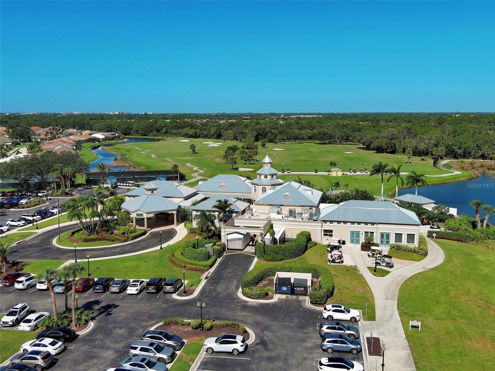 PELICAN POINTE GOLF & COUNTRY CLUB - Residential