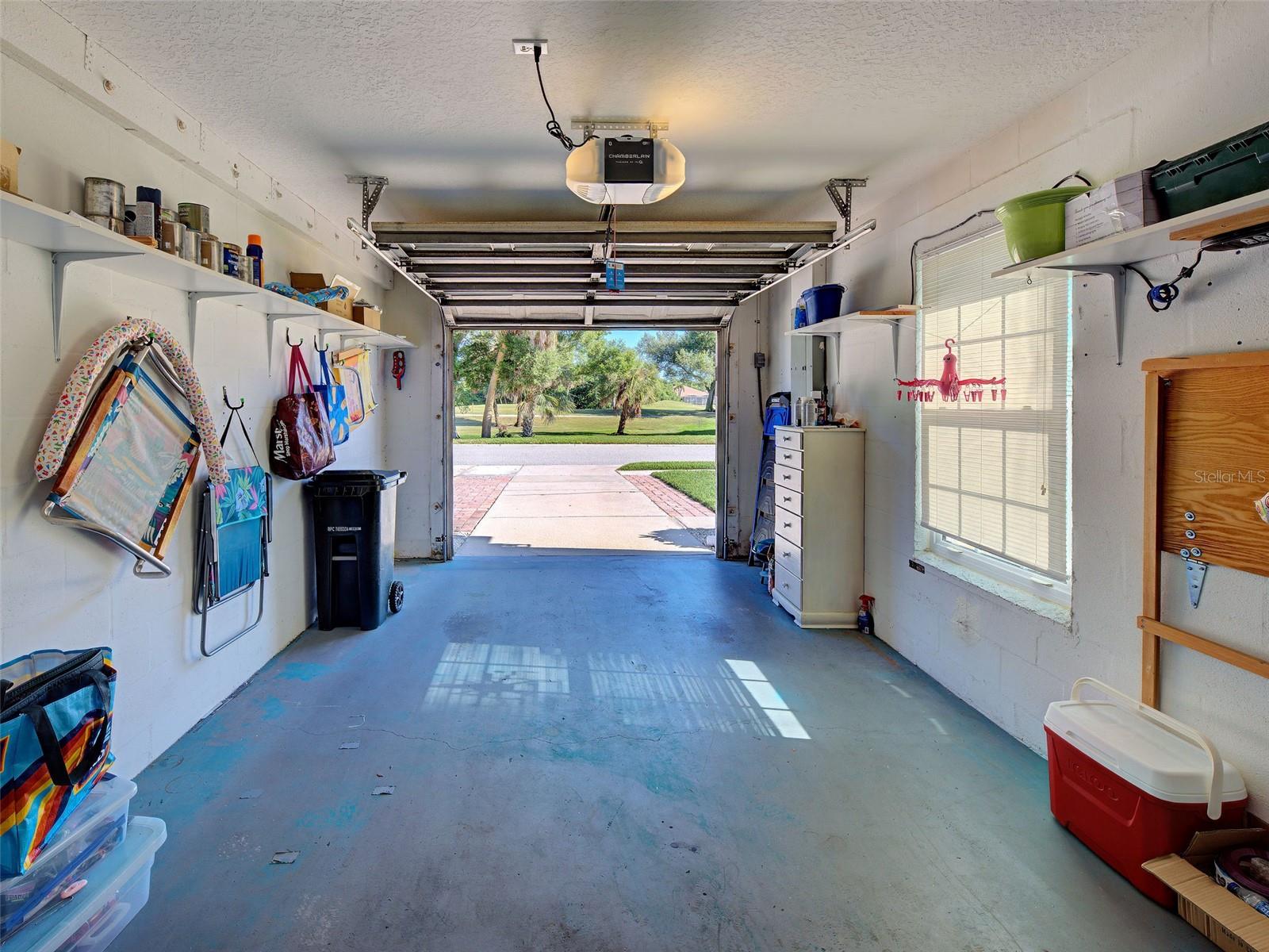 PELICAN POINTE GOLF & COUNTRY CLUB - Residential