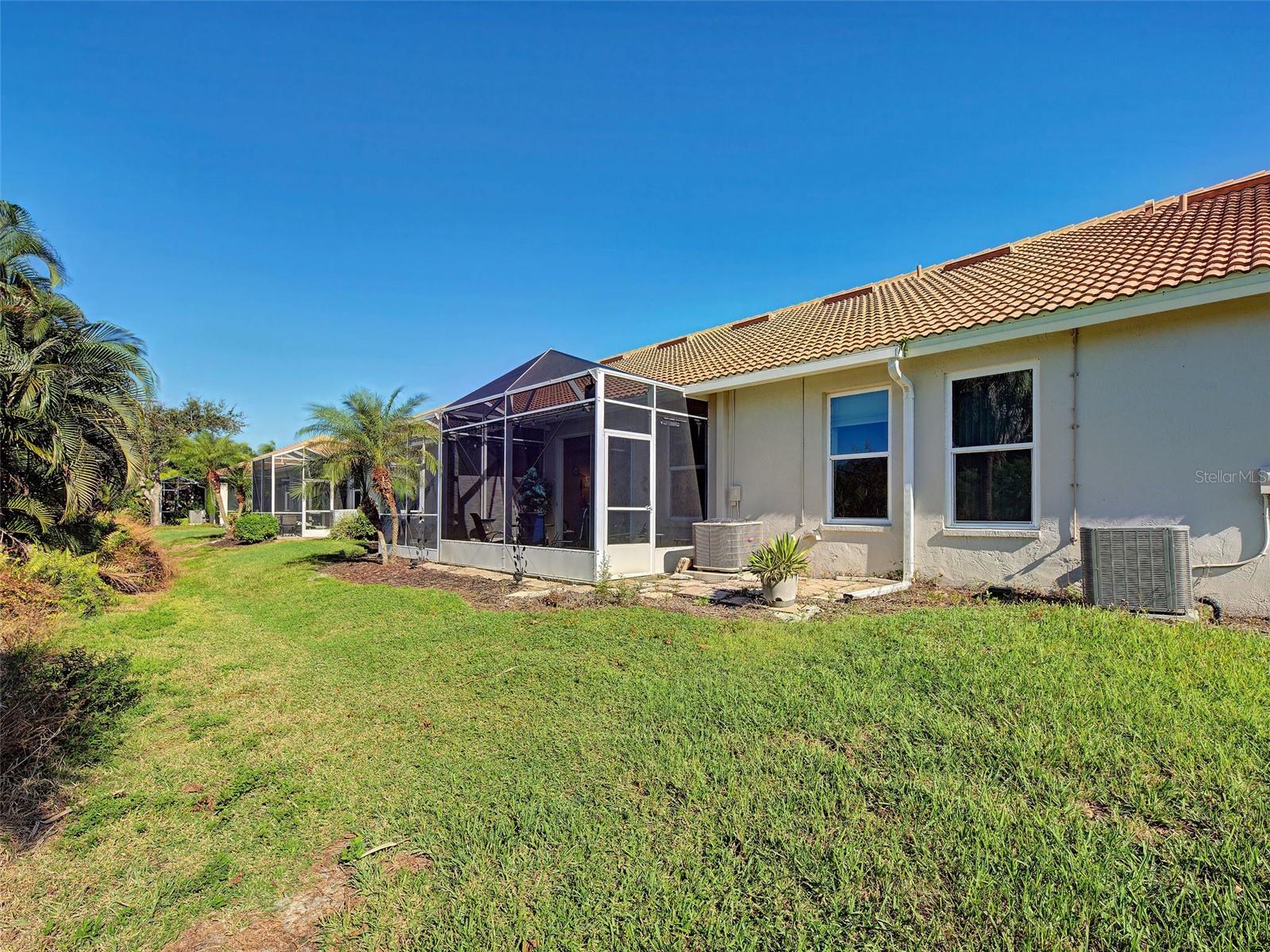 PELICAN POINTE GOLF & COUNTRY CLUB - Residential