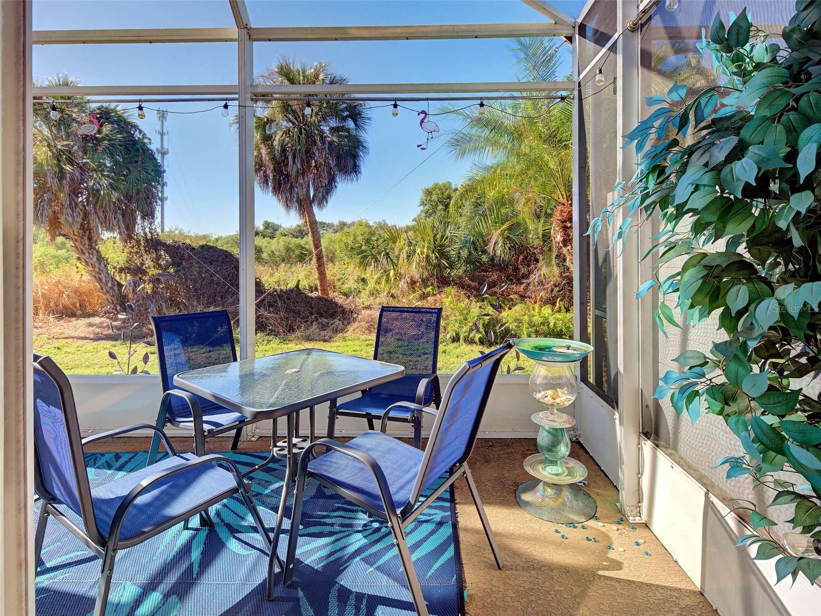 PELICAN POINTE GOLF & COUNTRY CLUB - Residential