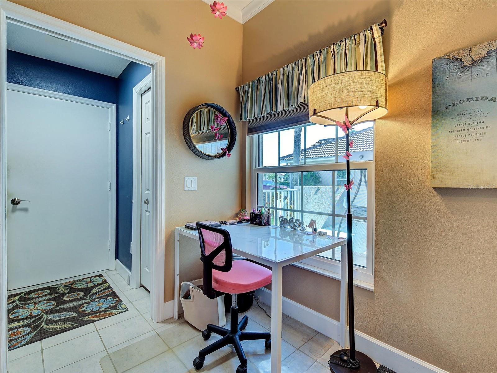 PELICAN POINTE GOLF & COUNTRY CLUB - Residential