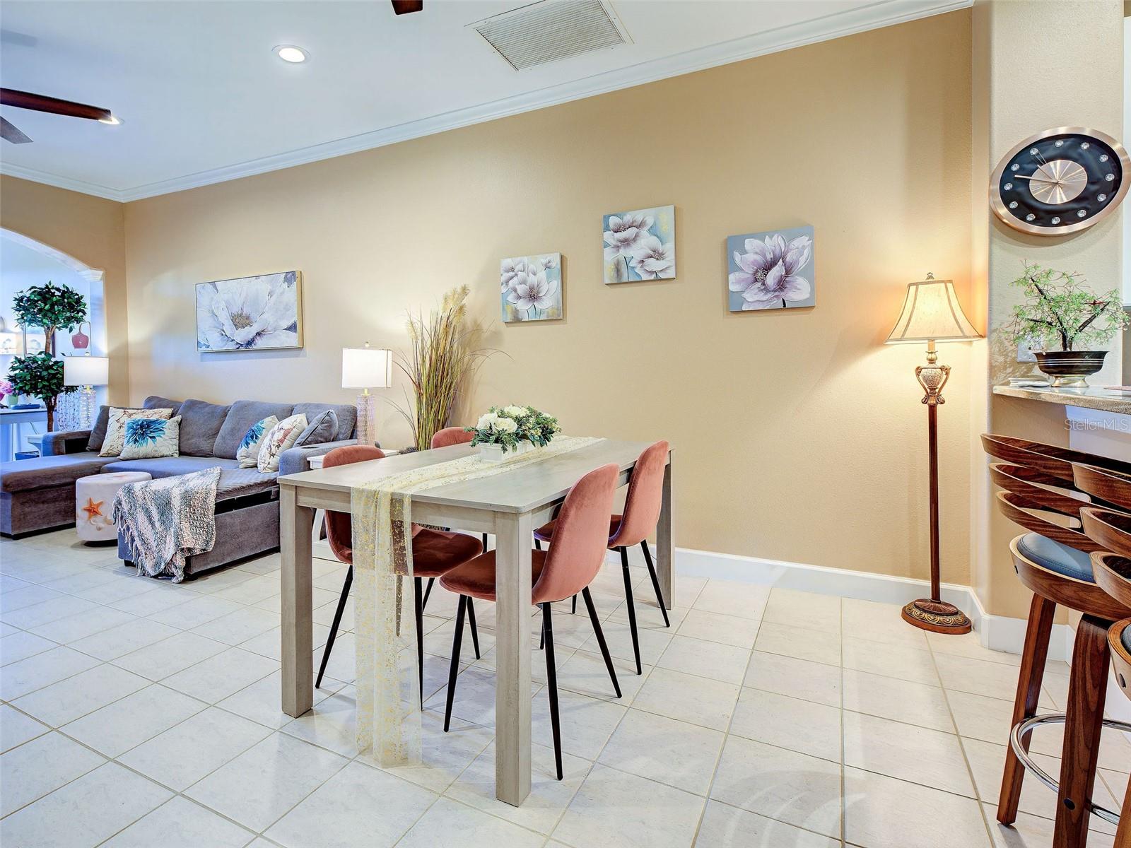 PELICAN POINTE GOLF & COUNTRY CLUB - Residential
