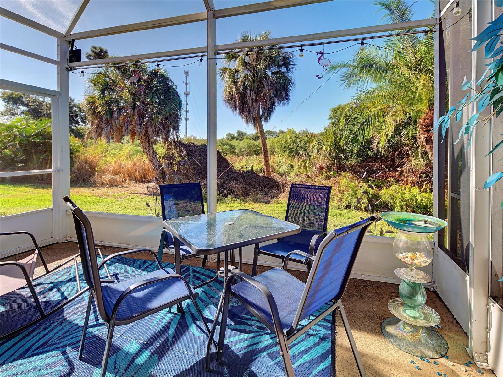 PELICAN POINTE GOLF & COUNTRY CLUB - Residential