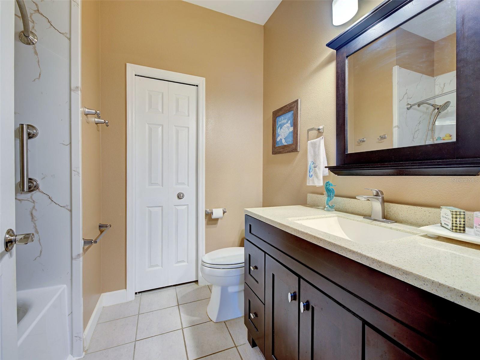 PELICAN POINTE GOLF & COUNTRY CLUB - Residential