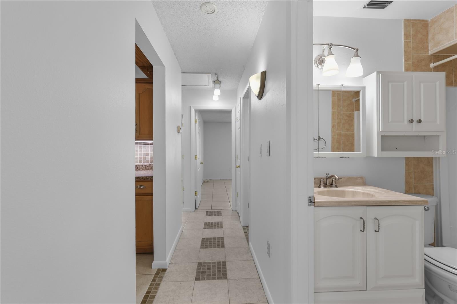 PINEWOOD CONDO - Residential