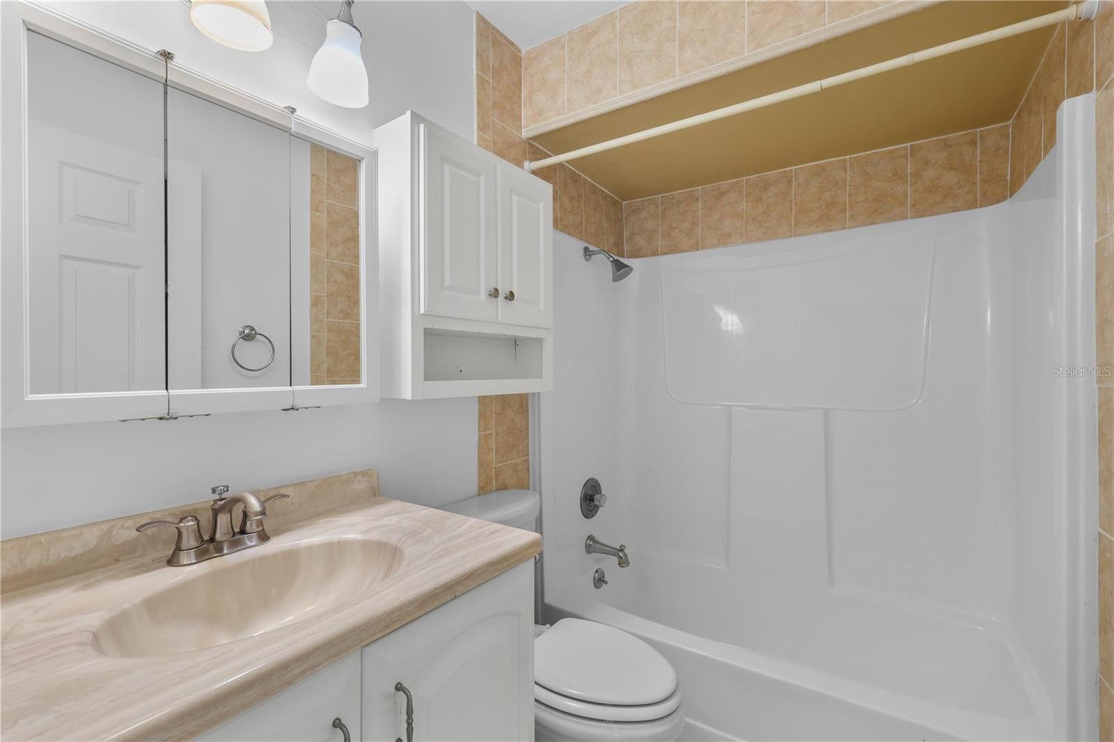 PINEWOOD CONDO - Residential