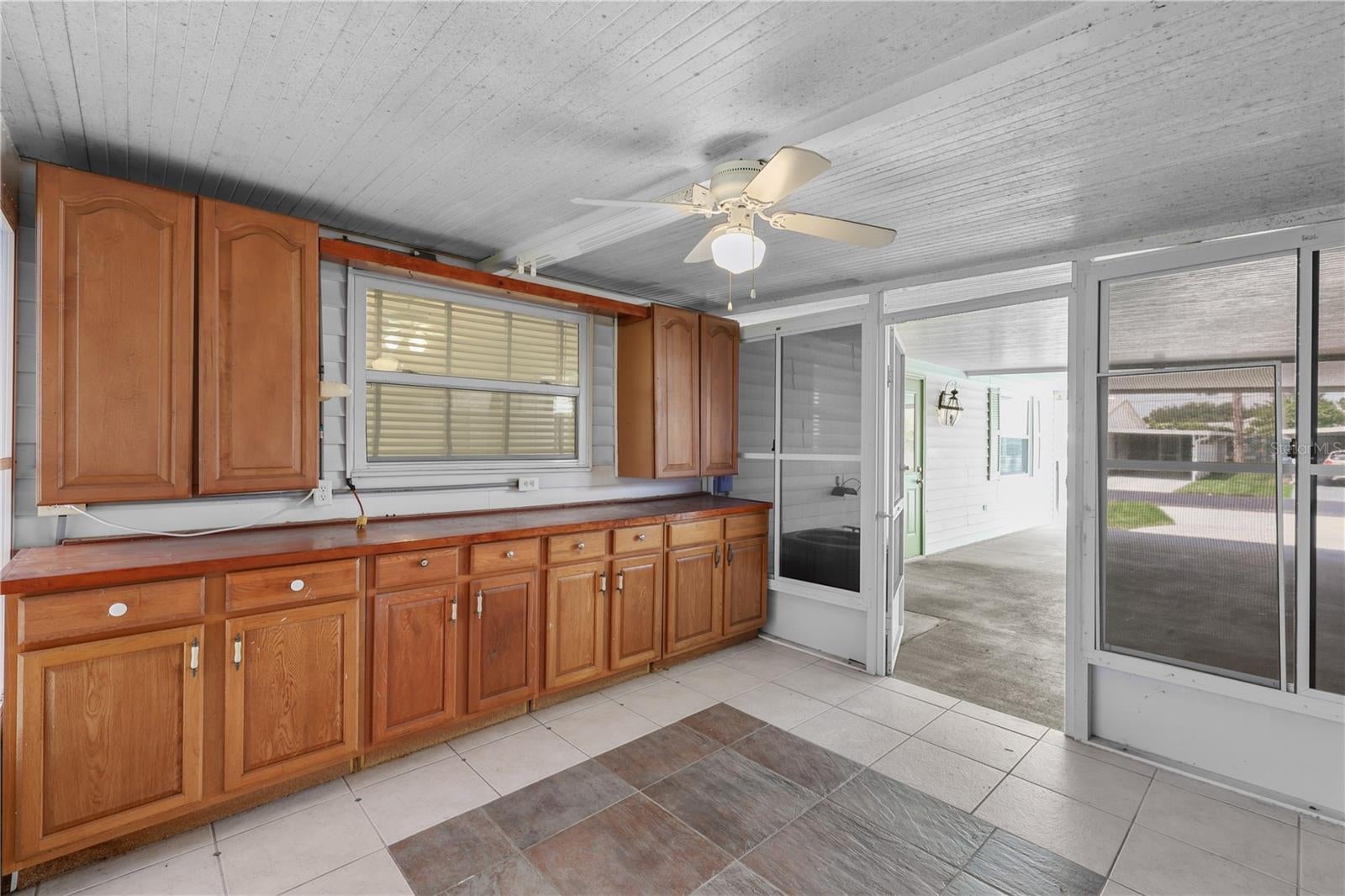 PINEWOOD CONDO - Residential