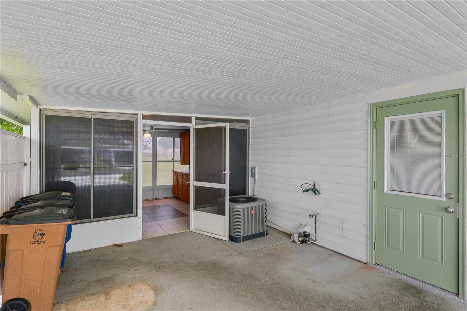 PINEWOOD CONDO - Residential