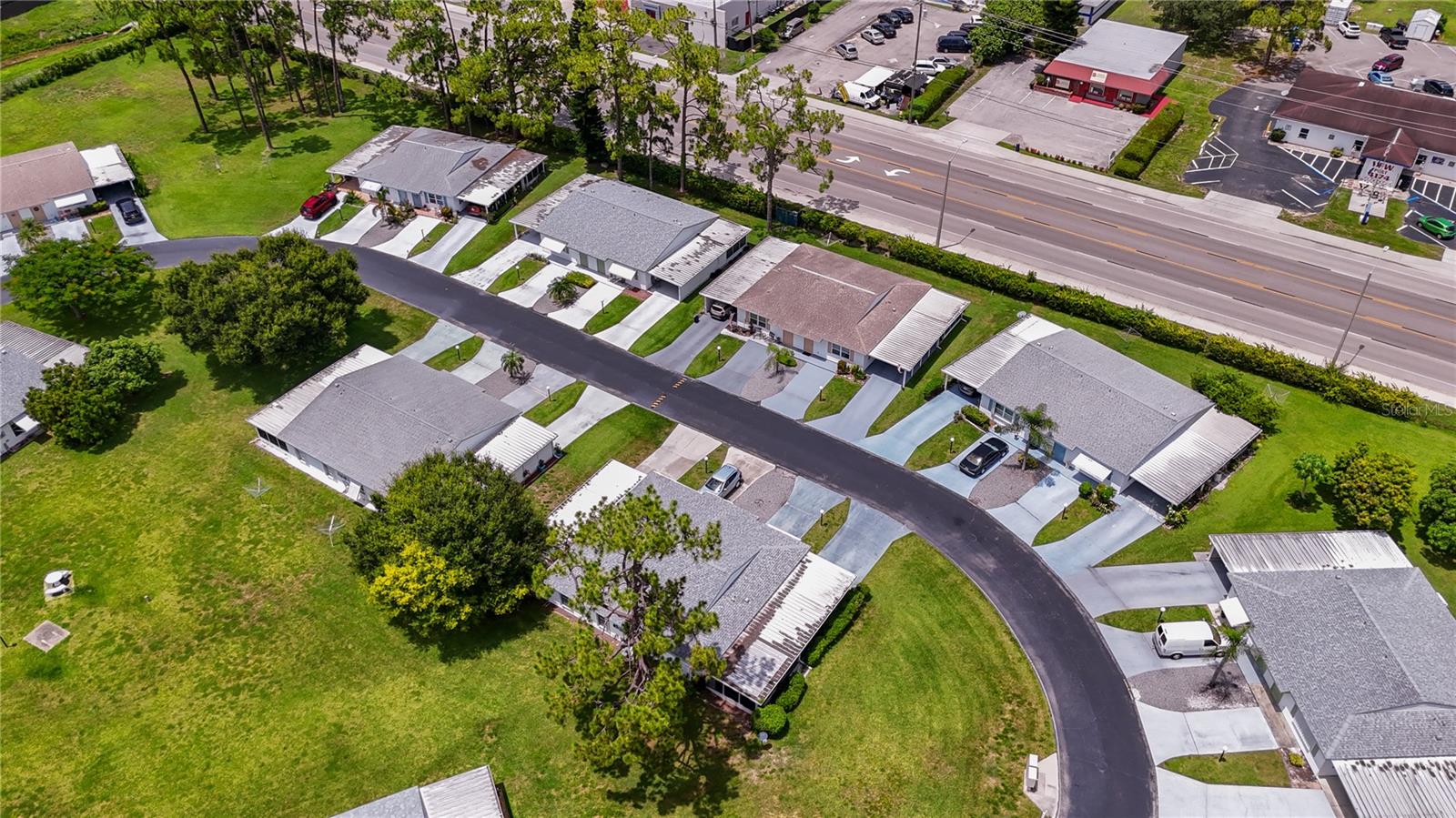 PINEWOOD CONDO - Residential