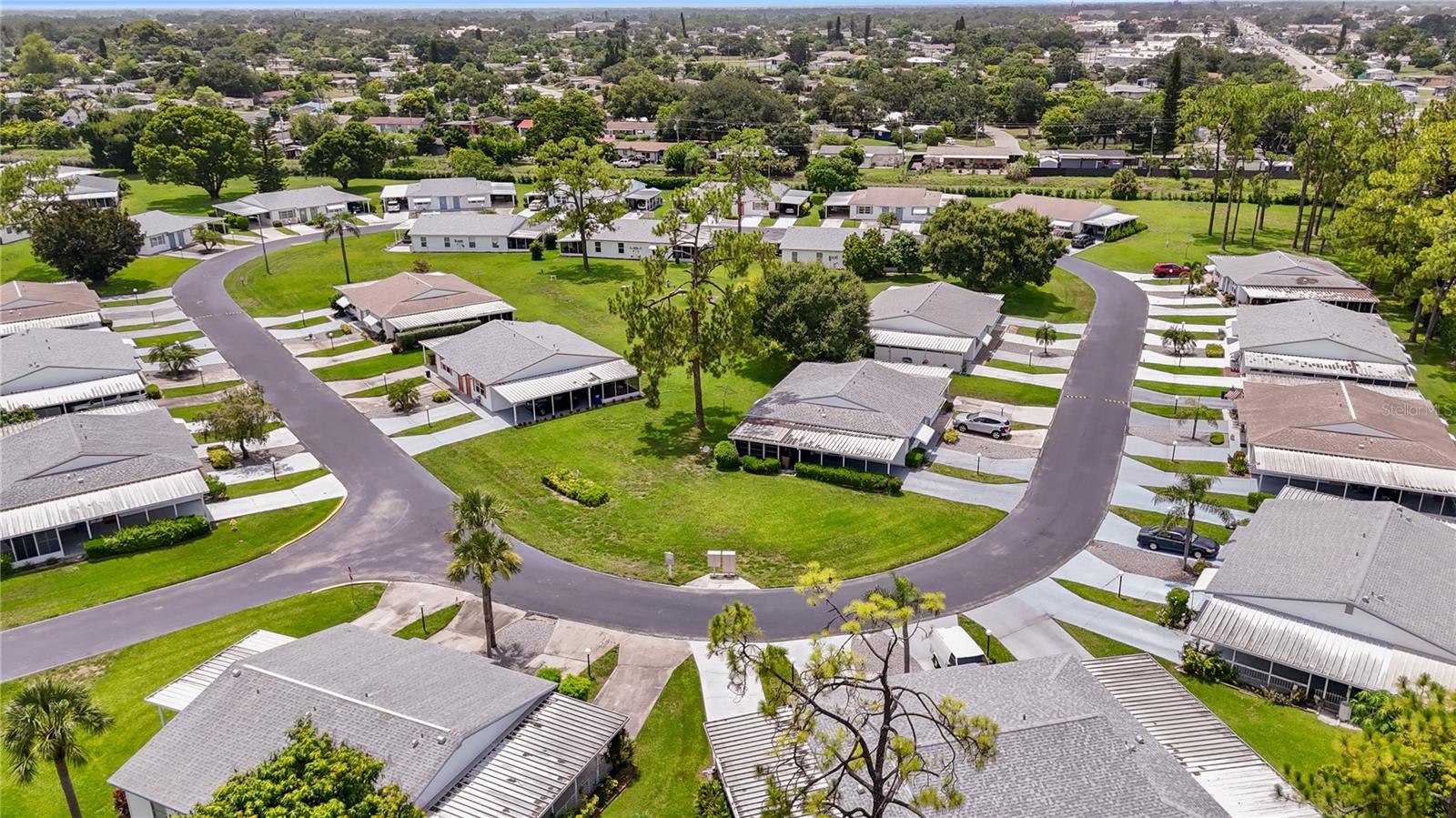 PINEWOOD CONDO - Residential