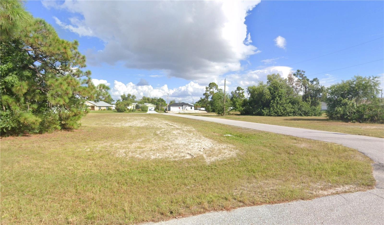 CAPE CORAL - Land