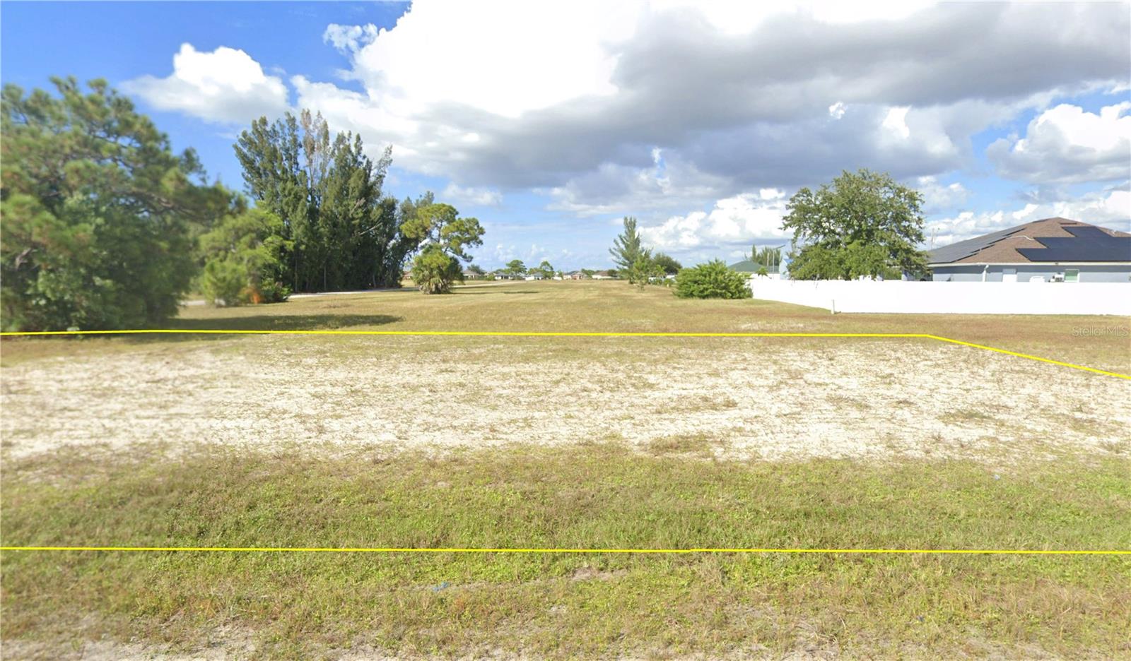 CAPE CORAL - Land