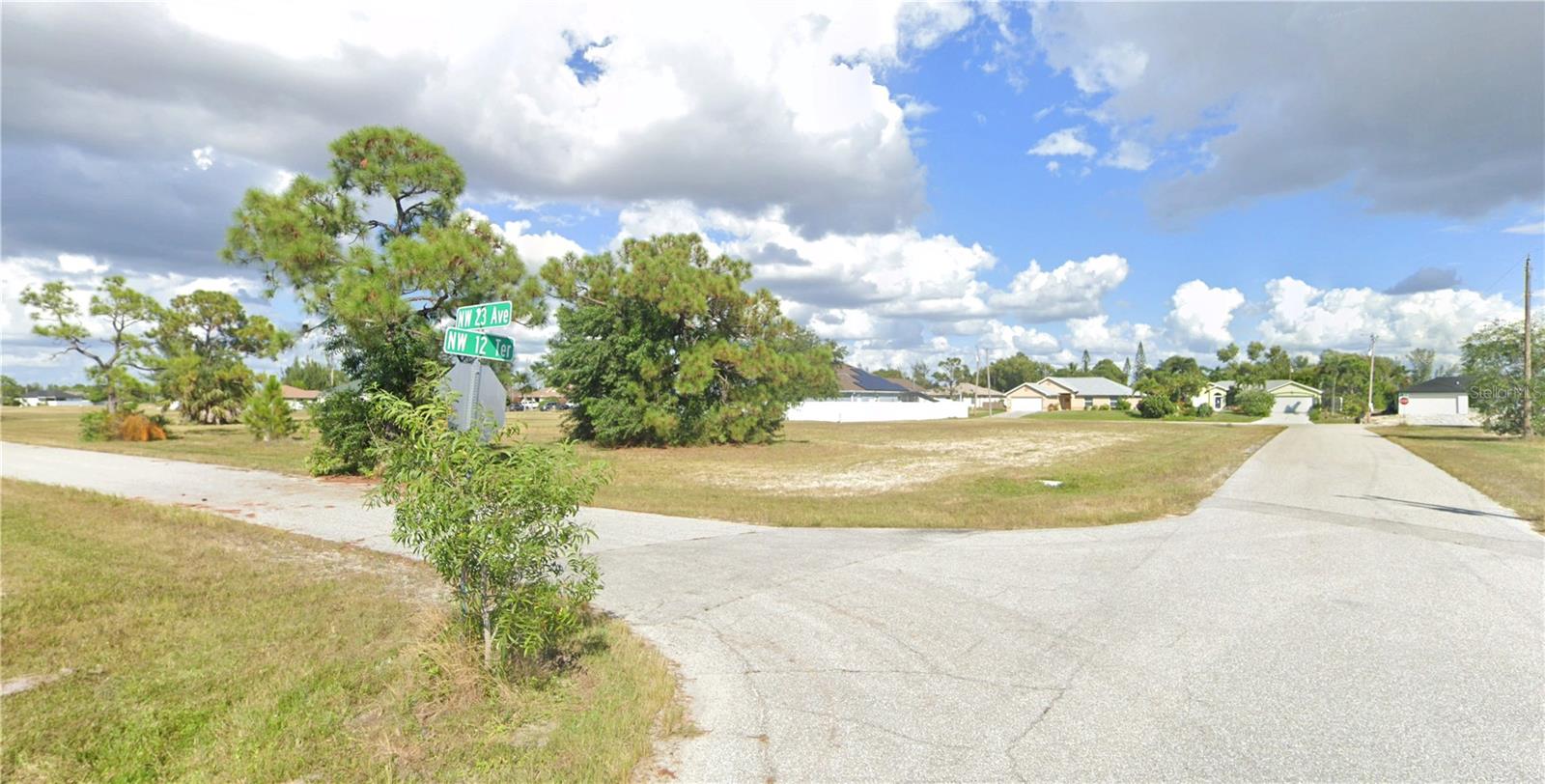 CAPE CORAL - Land