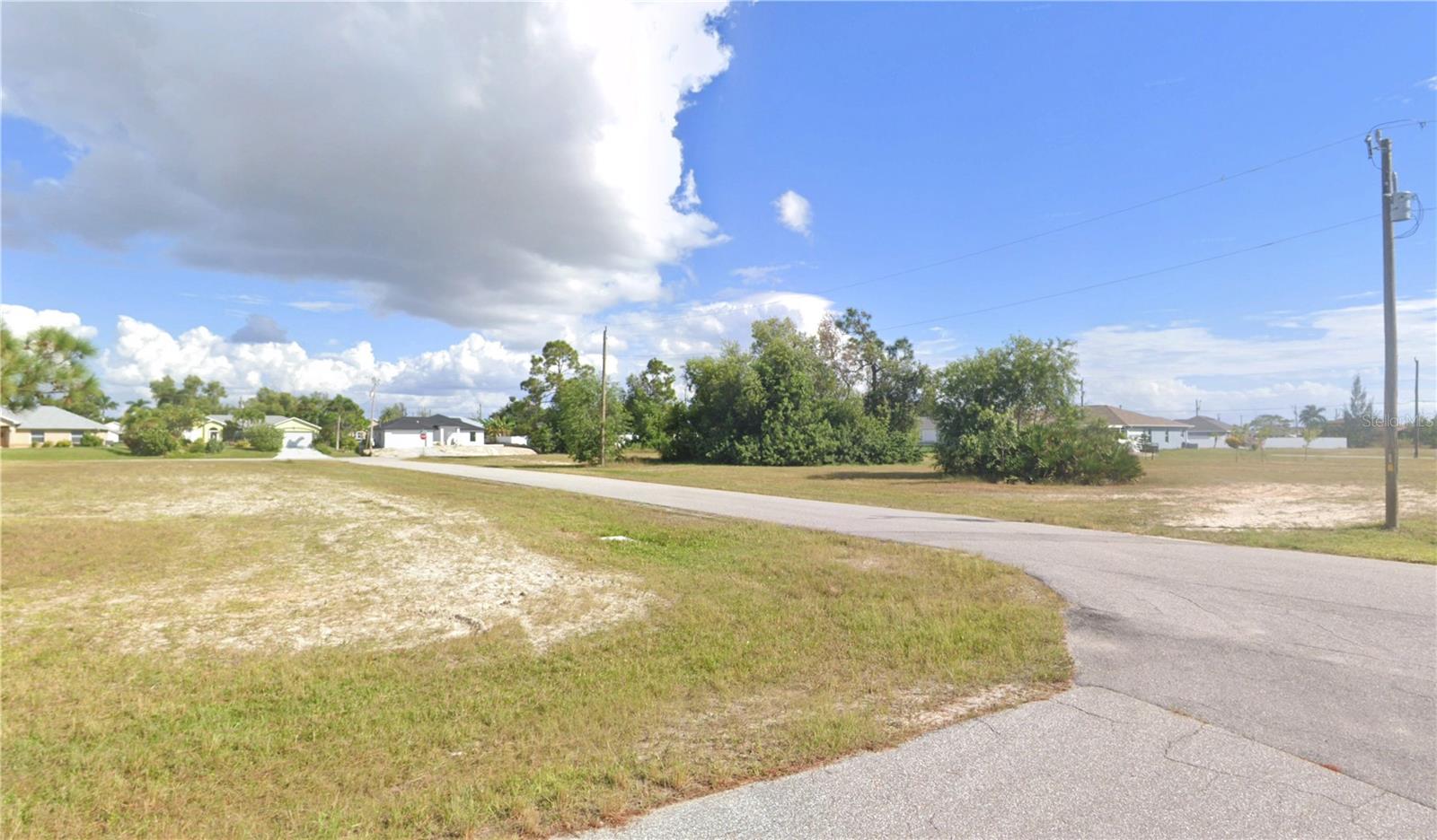 CAPE CORAL - Land