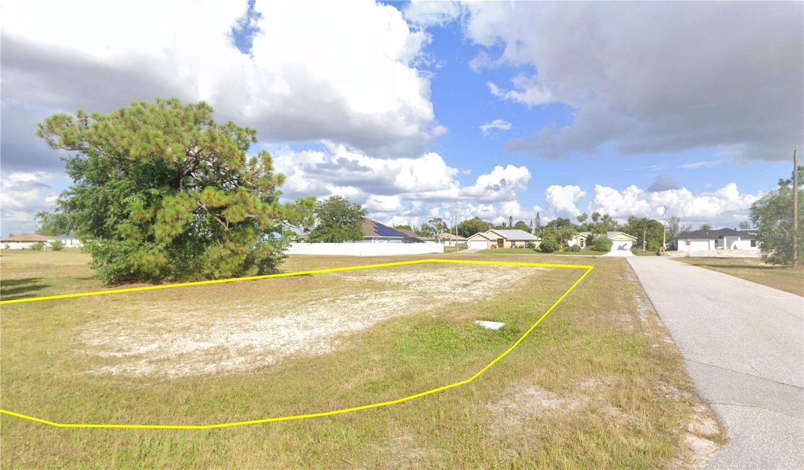 CAPE CORAL - Land