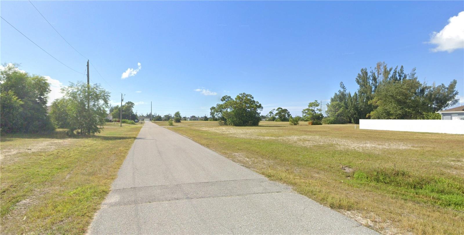 CAPE CORAL - Land