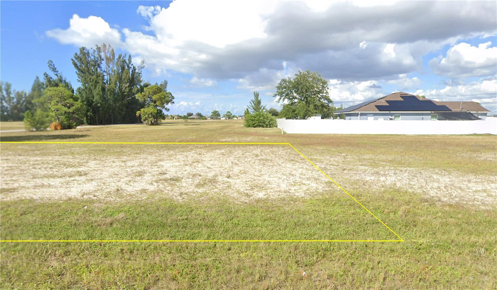 CAPE CORAL - Land