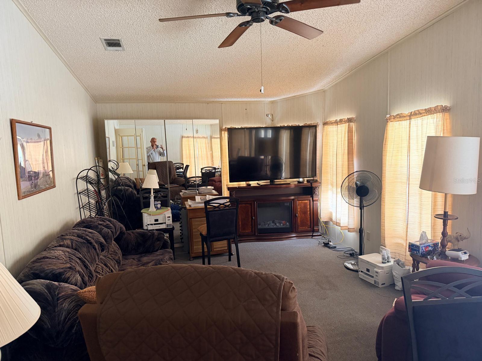 FAIRWAYS COUNTRY CLUB - Residential