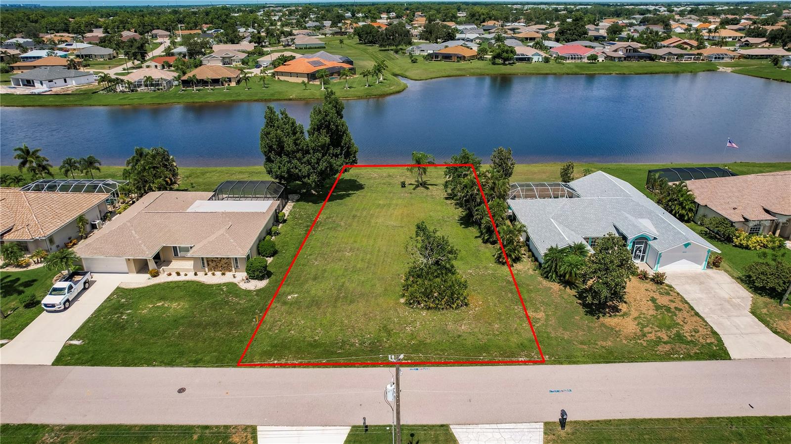 PUNTA GORDA ISLES SEC 23 - Land