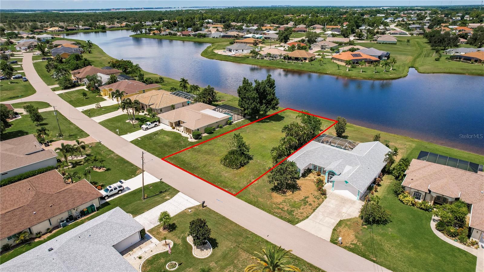 PUNTA GORDA ISLES SEC 23 - Land