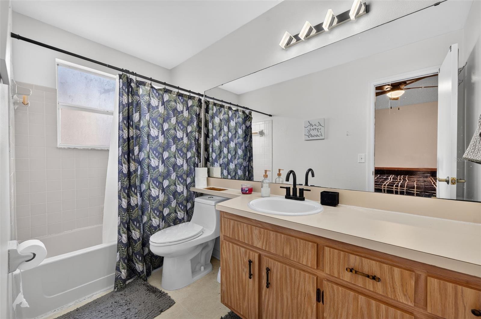 LAKEVIEW VILLAGE CONDO 10 - Residential
