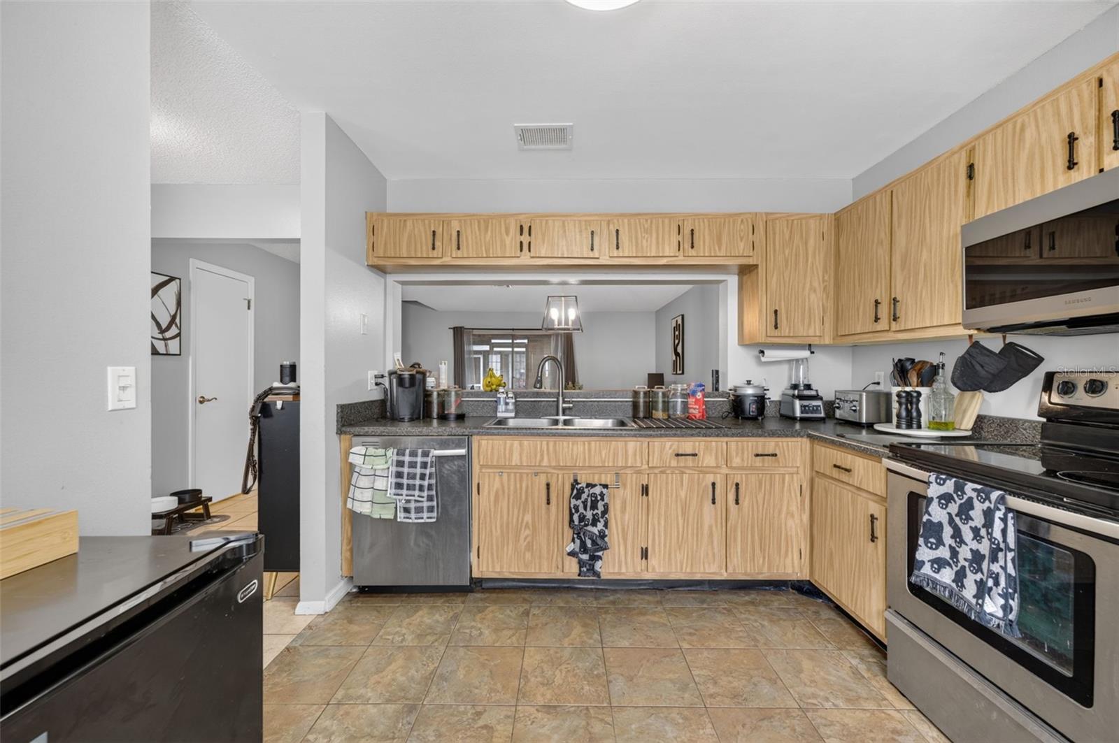 LAKEVIEW VILLAGE CONDO 10 - Residential