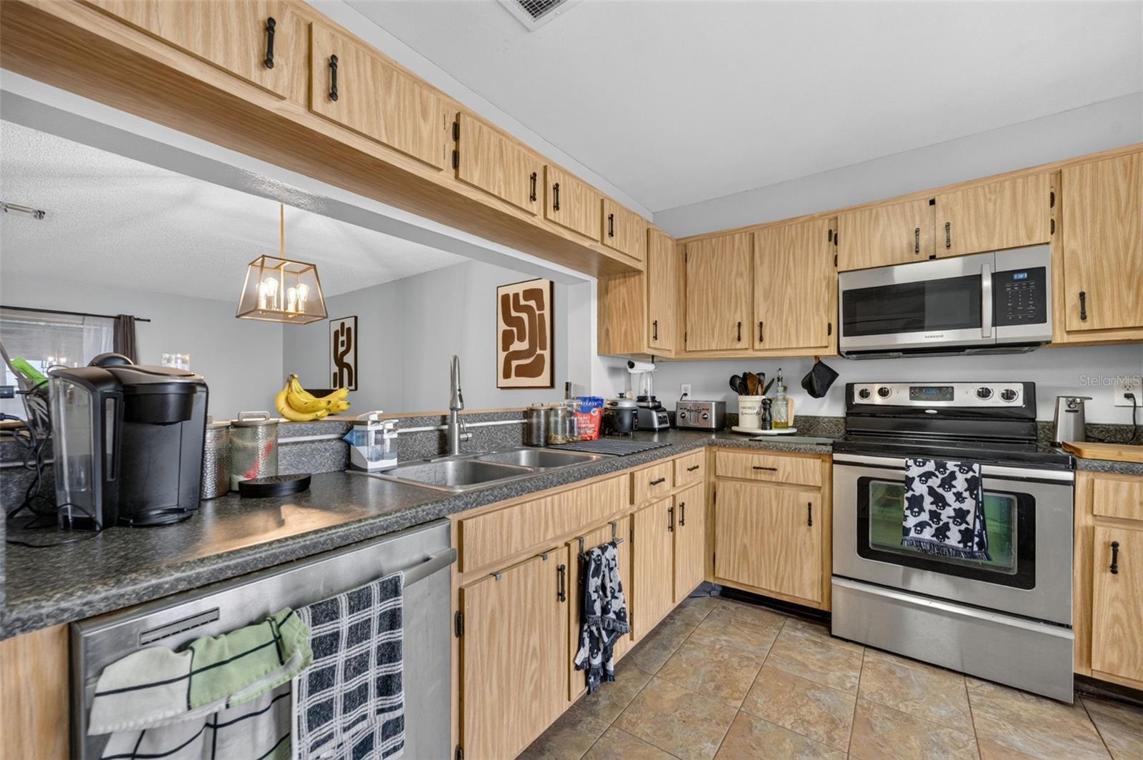 LAKEVIEW VILLAGE CONDO 10 - Residential