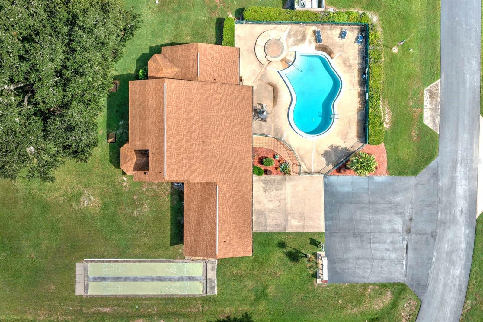 HIDDEN CRK VILLAS - Residential