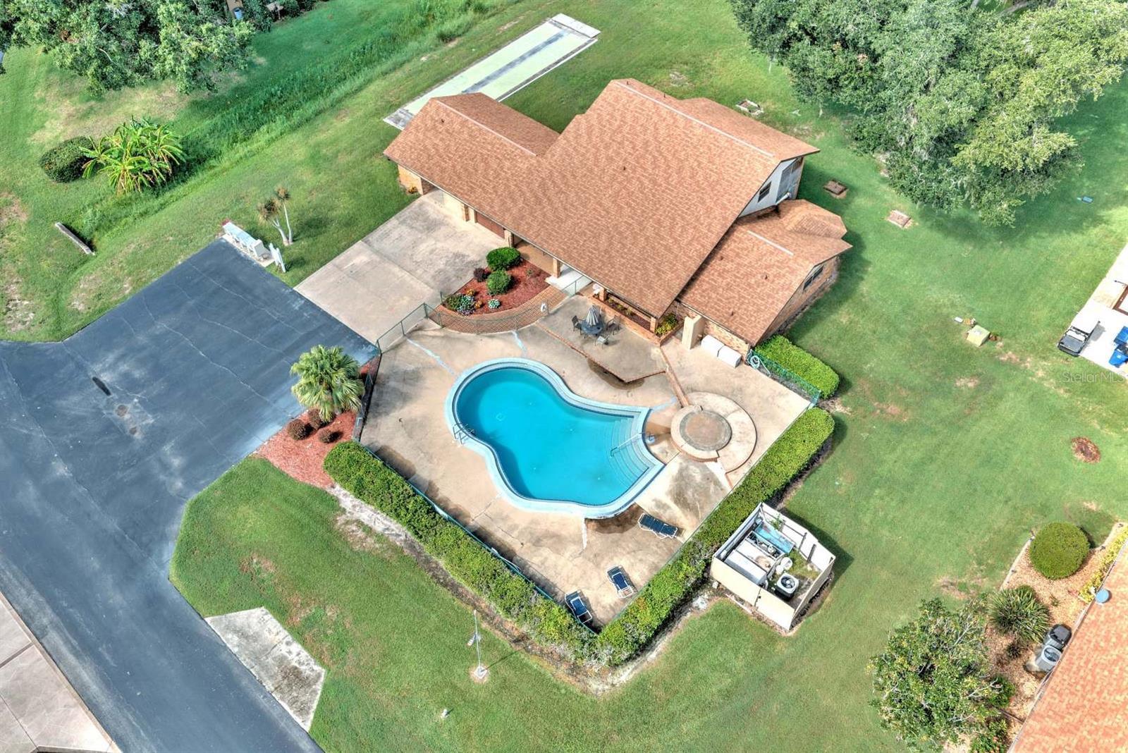 HIDDEN CRK VILLAS - Residential