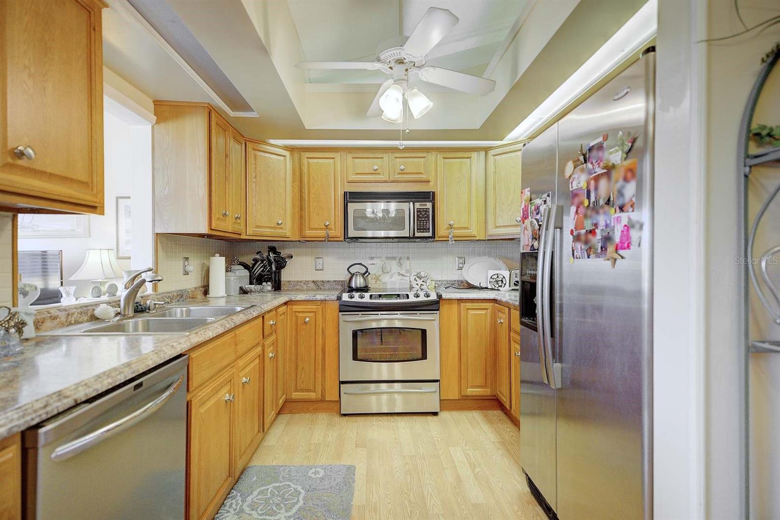 HIDDEN CRK VILLAS - Residential
