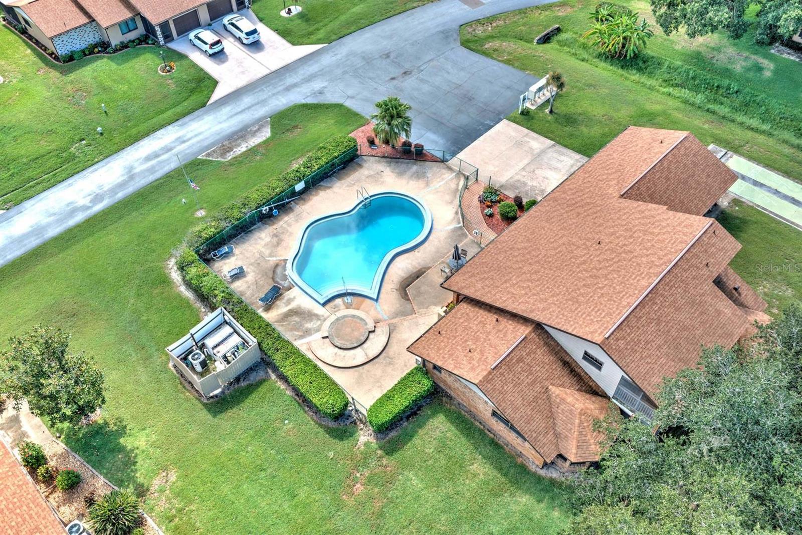 HIDDEN CRK VILLAS - Residential
