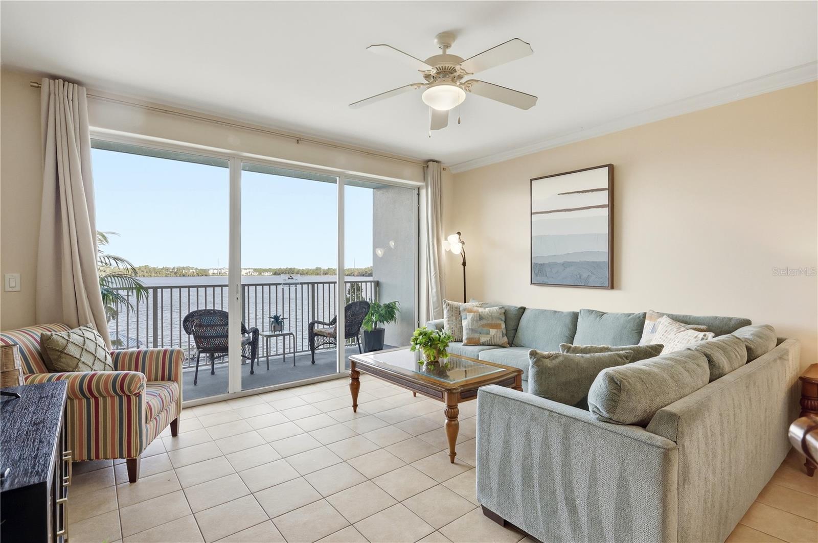 BLUE HERON BEACH RESIDENCE TOWER I - Residential