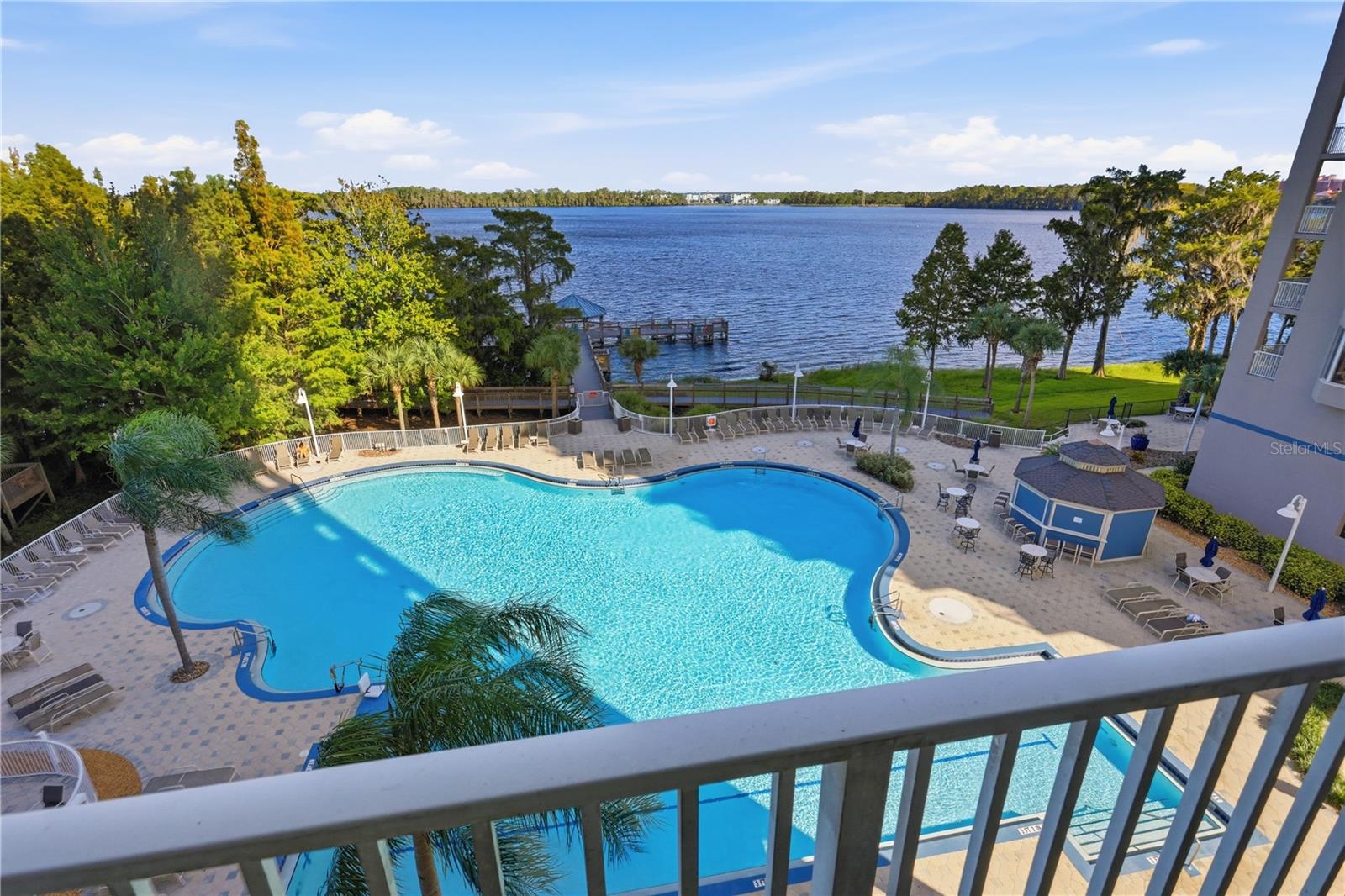 BLUE HERON BEACH RESIDENCE TOWER I - Residential
