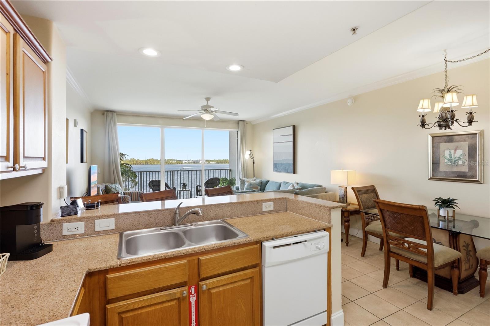 BLUE HERON BEACH RESIDENCE TOWER I - Residential