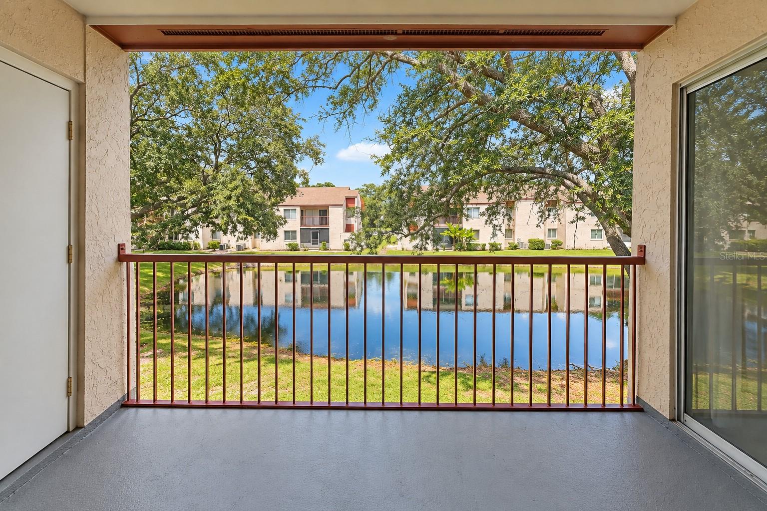 LEMON TREE CONDO SEC 03 CANYON - Residential