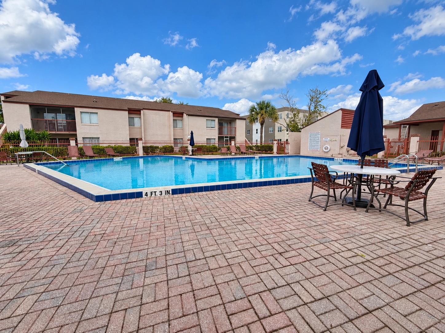 LEMON TREE CONDO SEC 03 CANYON - Residential