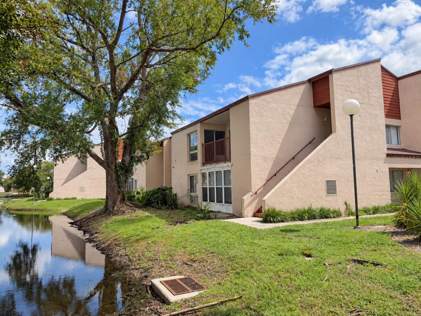 LEMON TREE CONDO SEC 03 CANYON - Residential