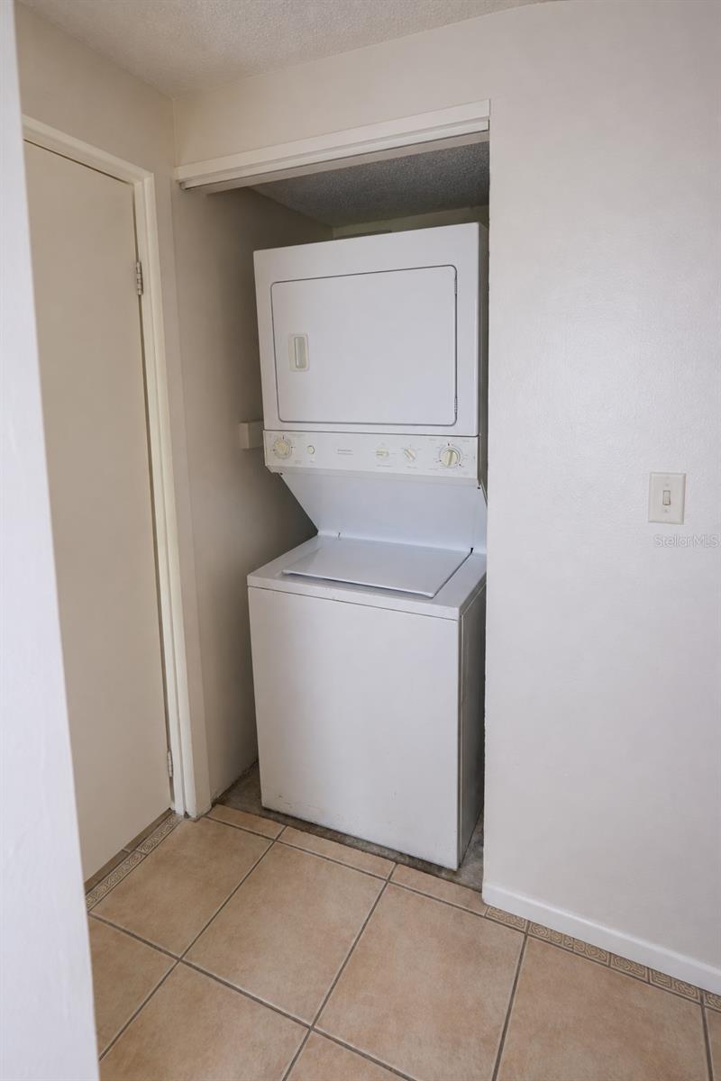 LEMON TREE CONDO SEC 03 CANYON - Residential