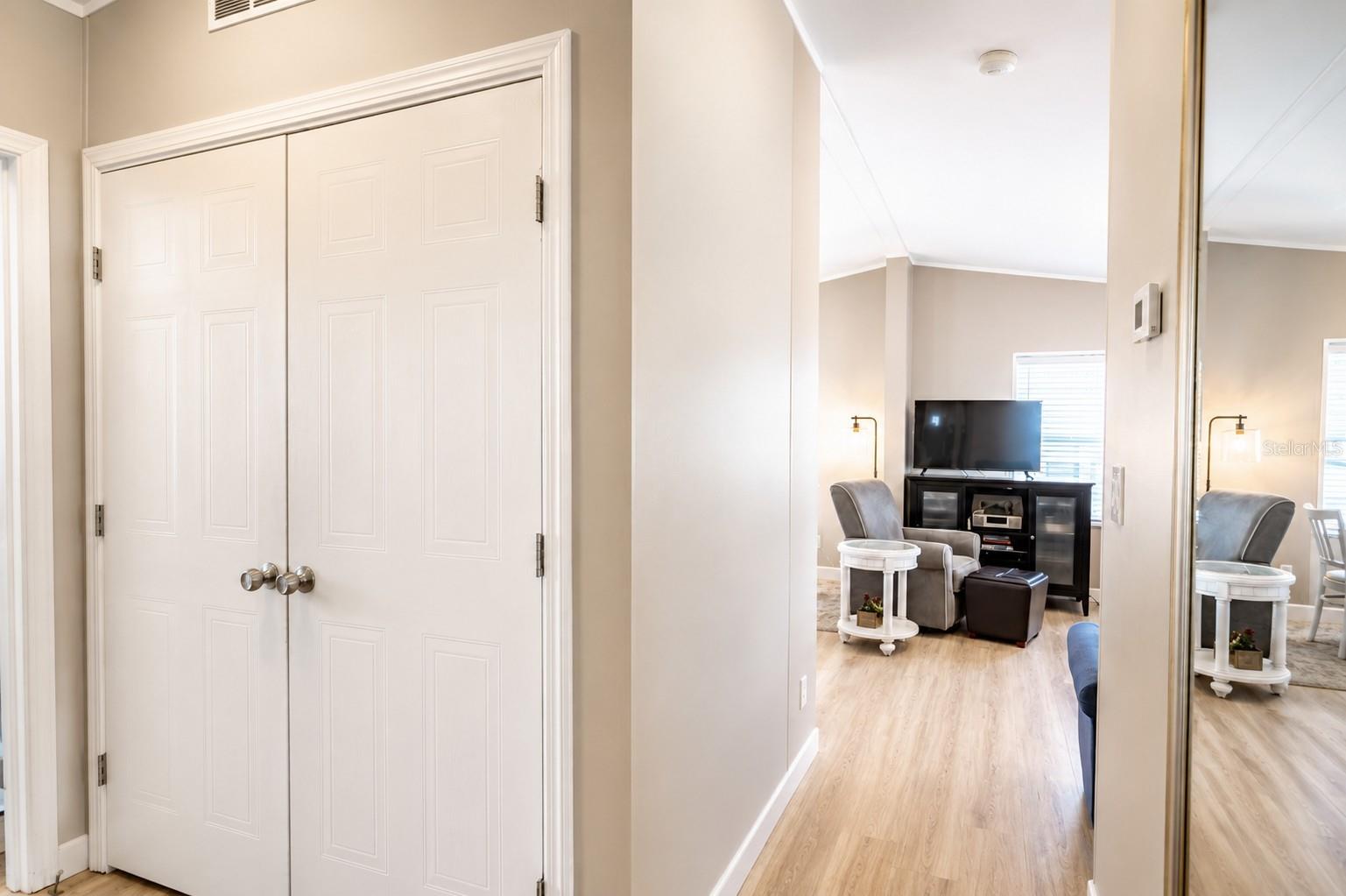 LAZY LAGOON UN 51B - Residential