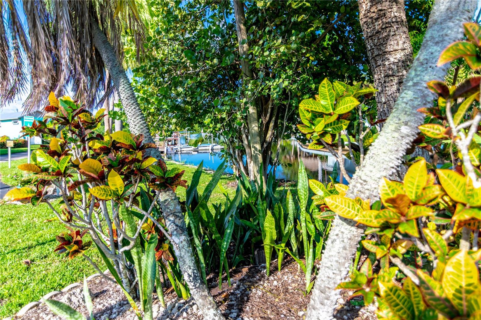 LAZY LAGOON UN 51B - Residential