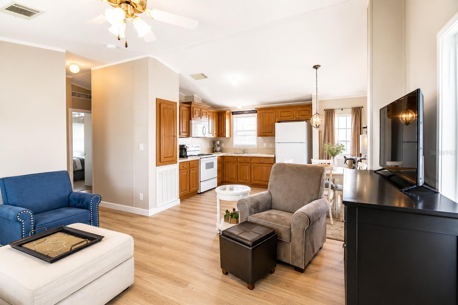 LAZY LAGOON UN 51B - Residential