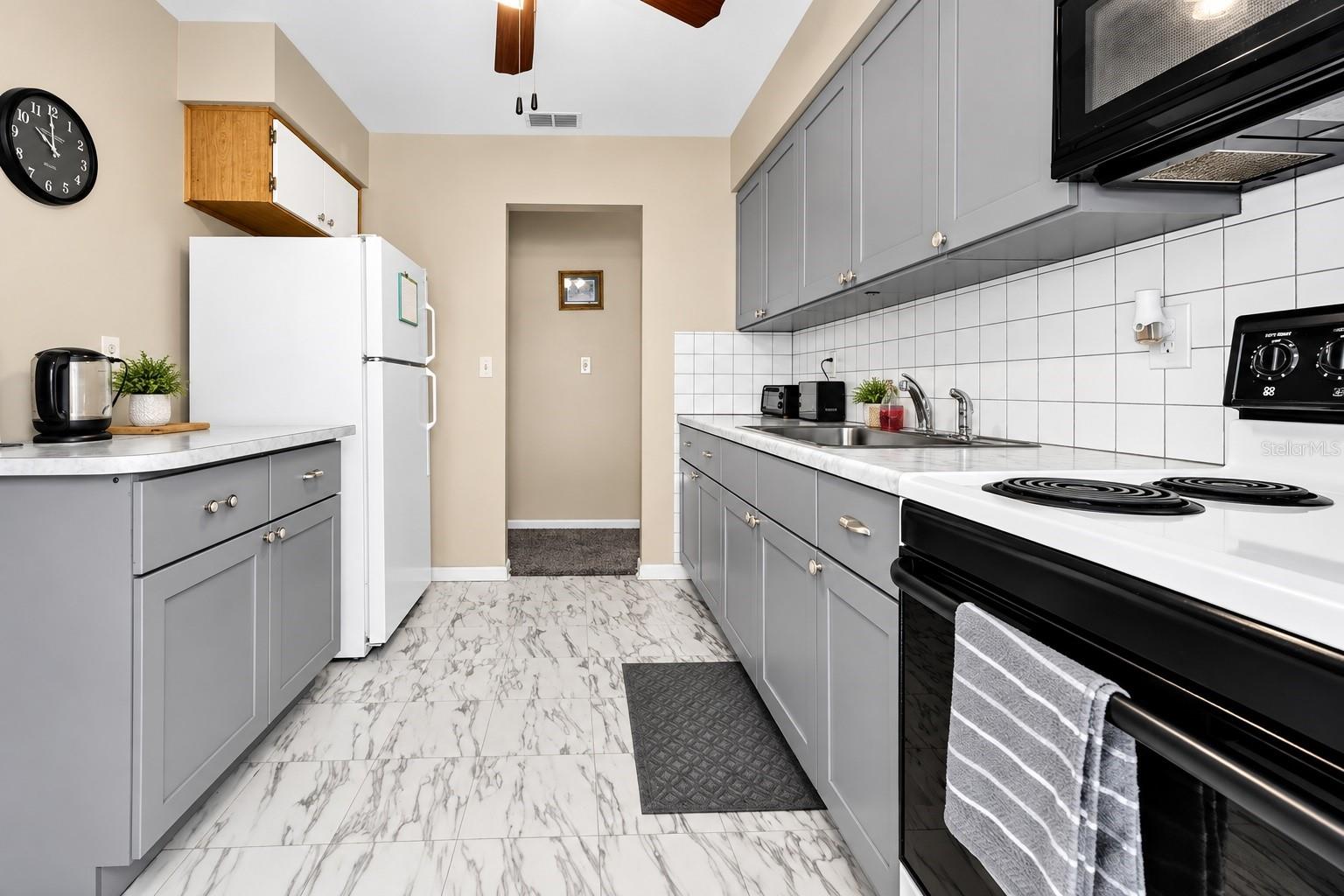 PINEWOOD CONDO - Residential