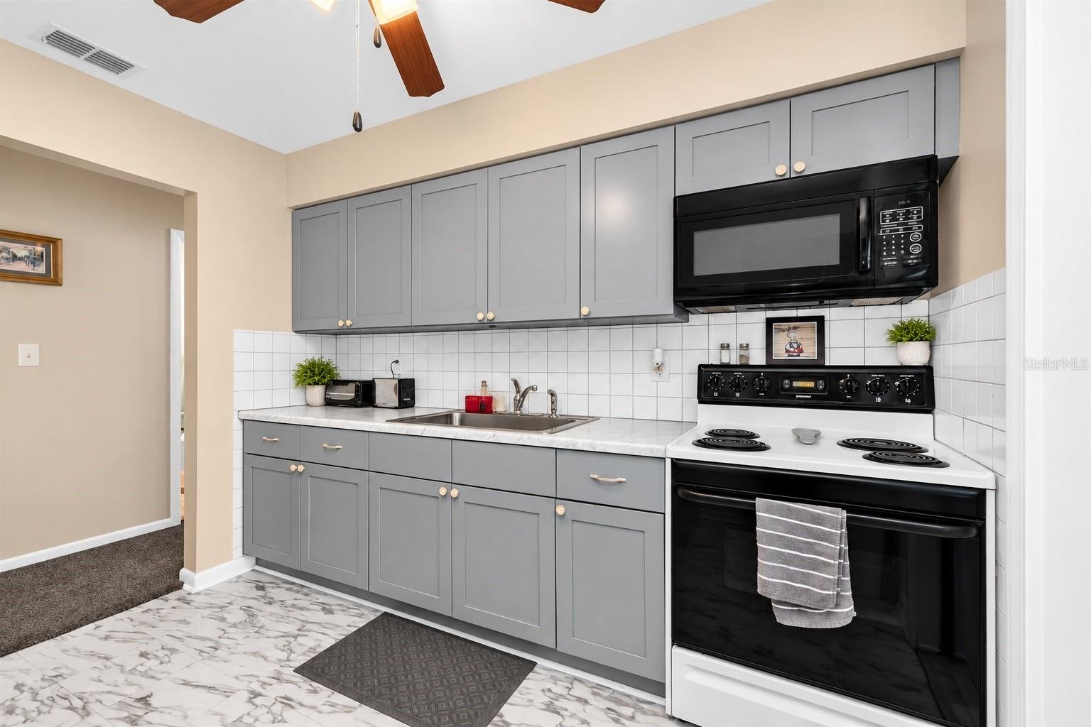 PINEWOOD CONDO - Residential
