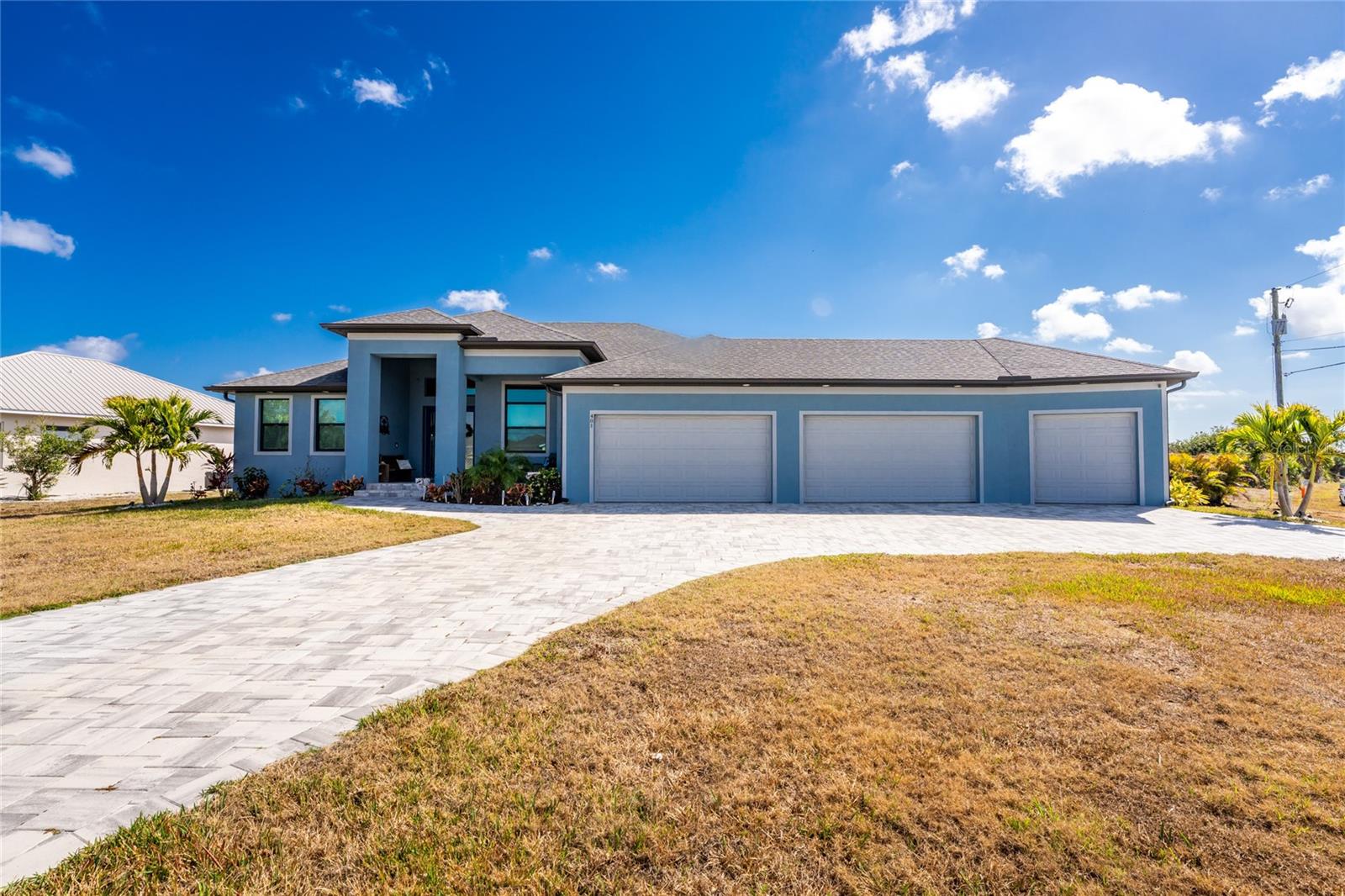 ROTONDA LAKES - Residential