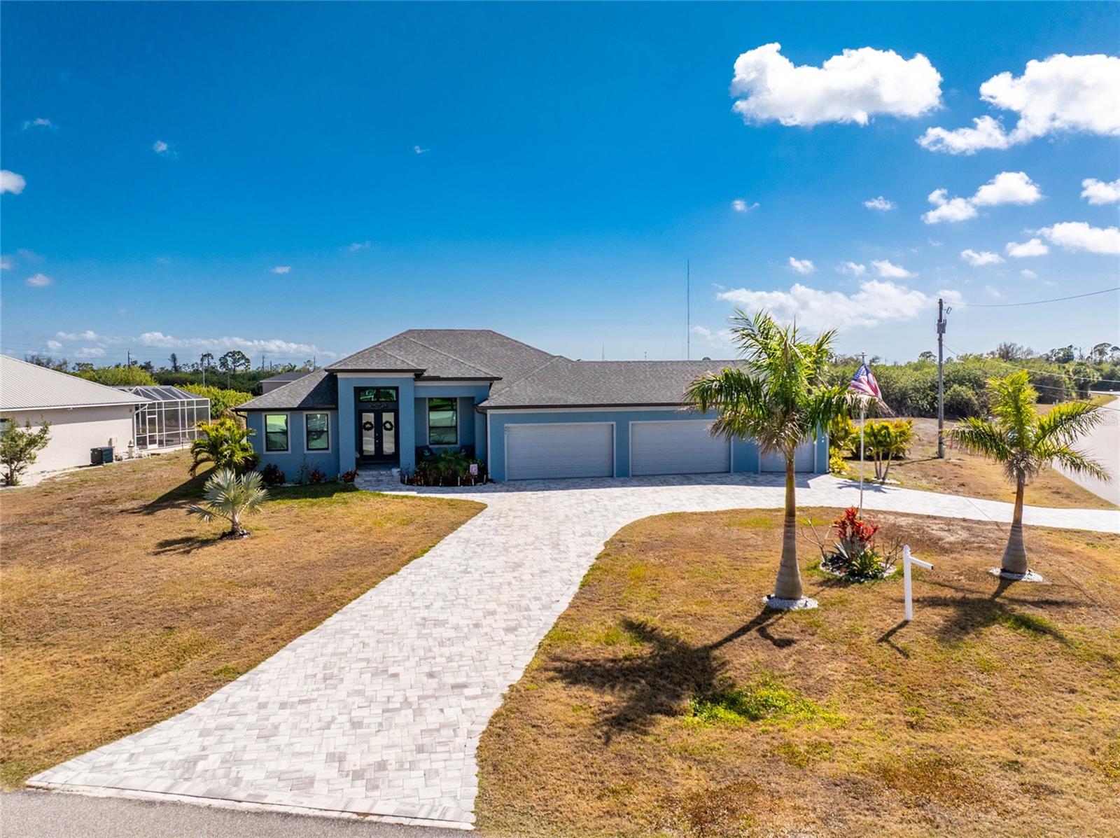 ROTONDA LAKES - Residential