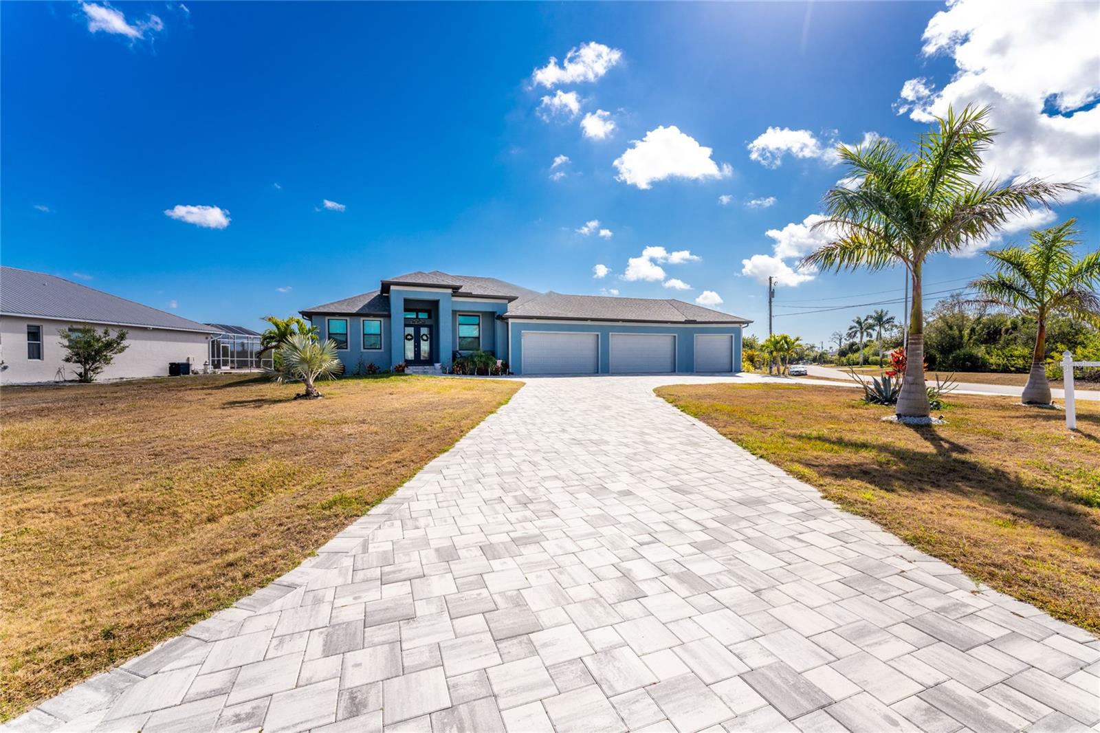 ROTONDA LAKES - Residential