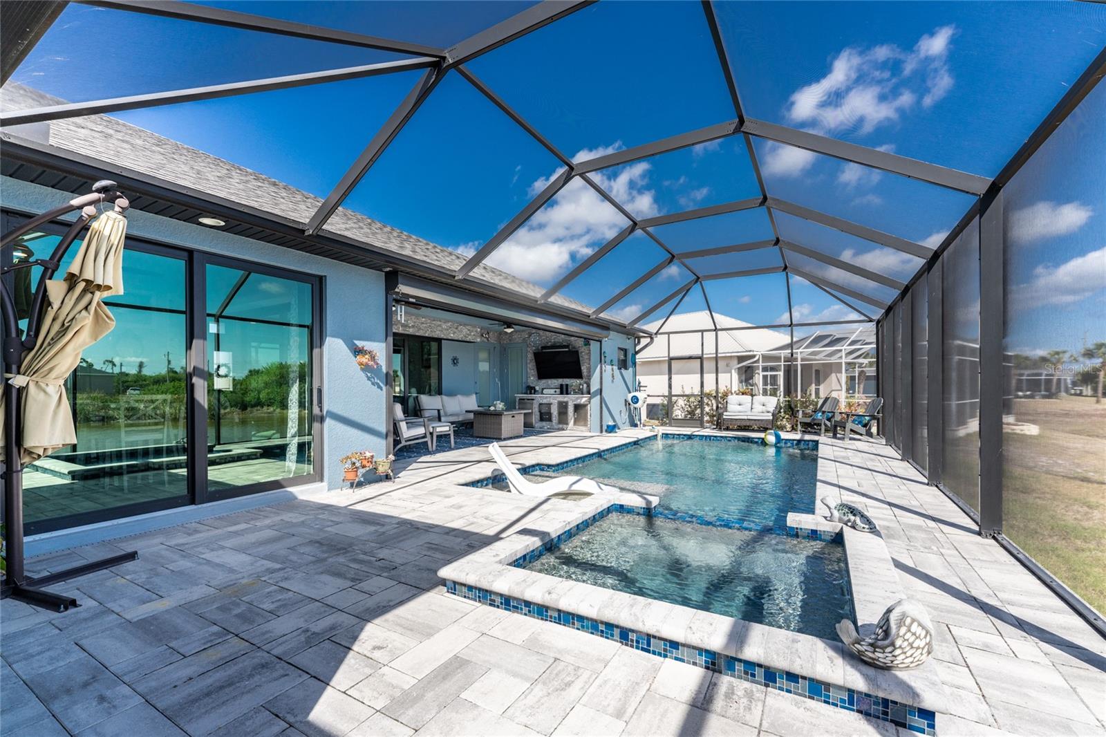 ROTONDA LAKES - Residential